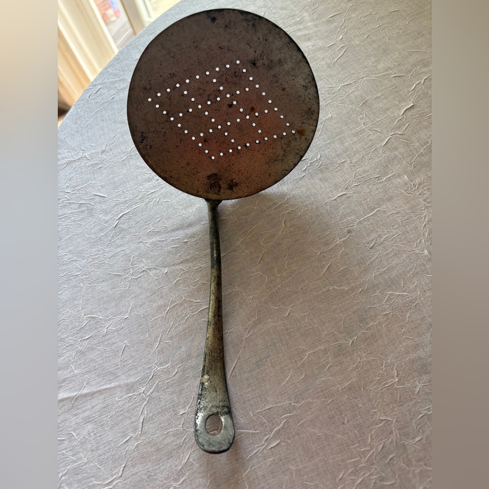Antique Cream Skimmer